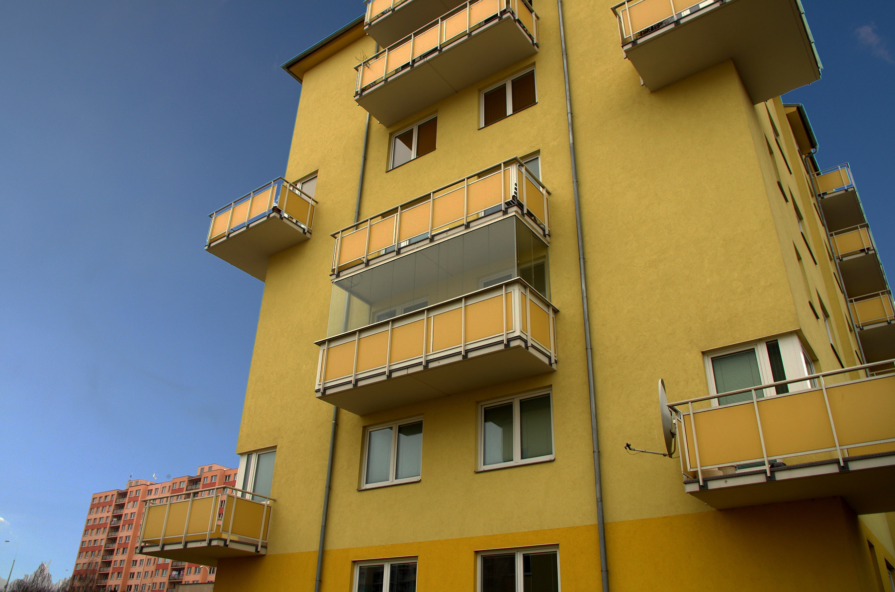 Zasklievací systém balkónov a lodžií